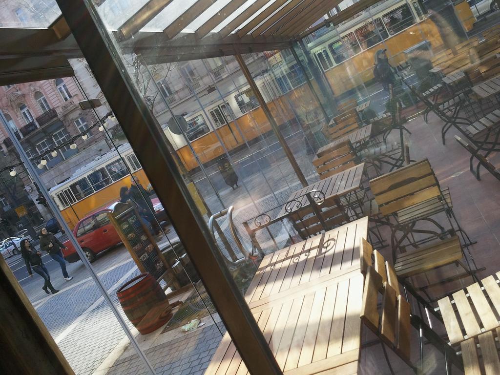 Ferienwohnung Pulse Jackquaters Budapest Exterior foto